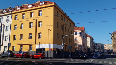 Zateplení fasády, oprava střechy domů, rekonstrukce sklepních prostor, Lounských 1, Praha 4